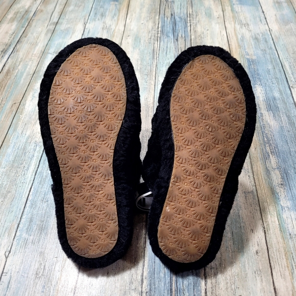 UGG Women's Black Fuzzy Slippers - Picture 3 of 10